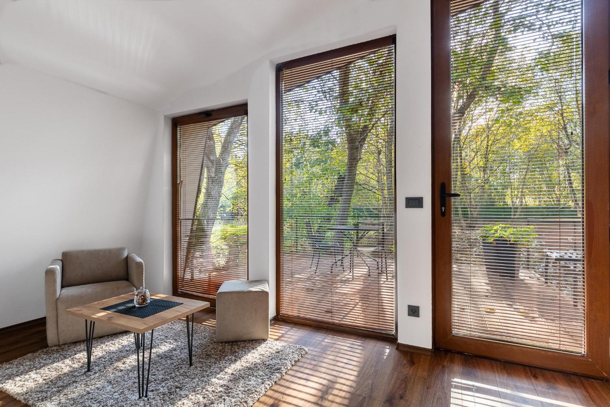 Blisku Do Gradot - Riverfront Luxury Cabins Skopje Eksteriør billede