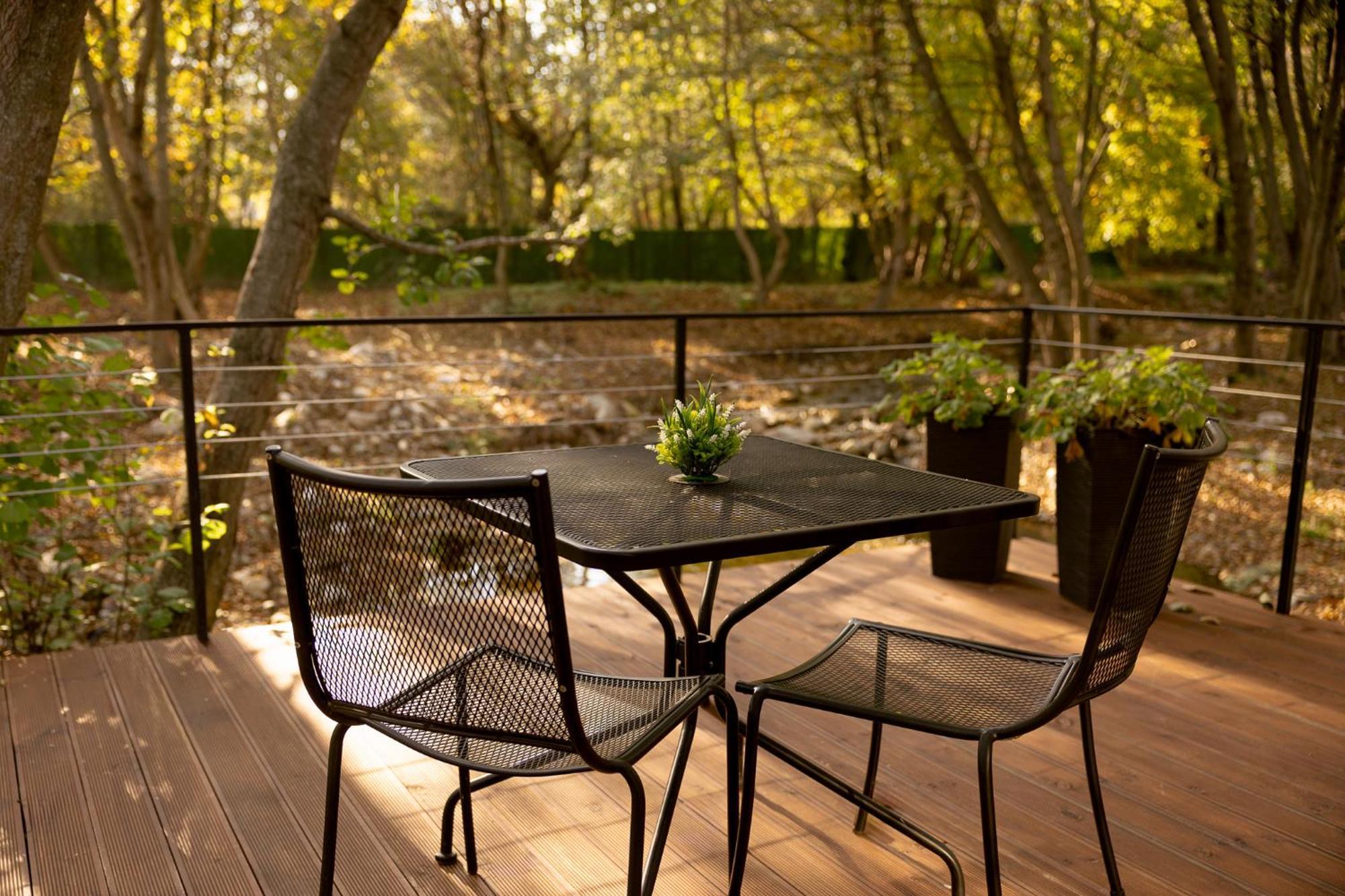 Blisku Do Gradot - Riverfront Luxury Cabins Skopje Eksteriør billede