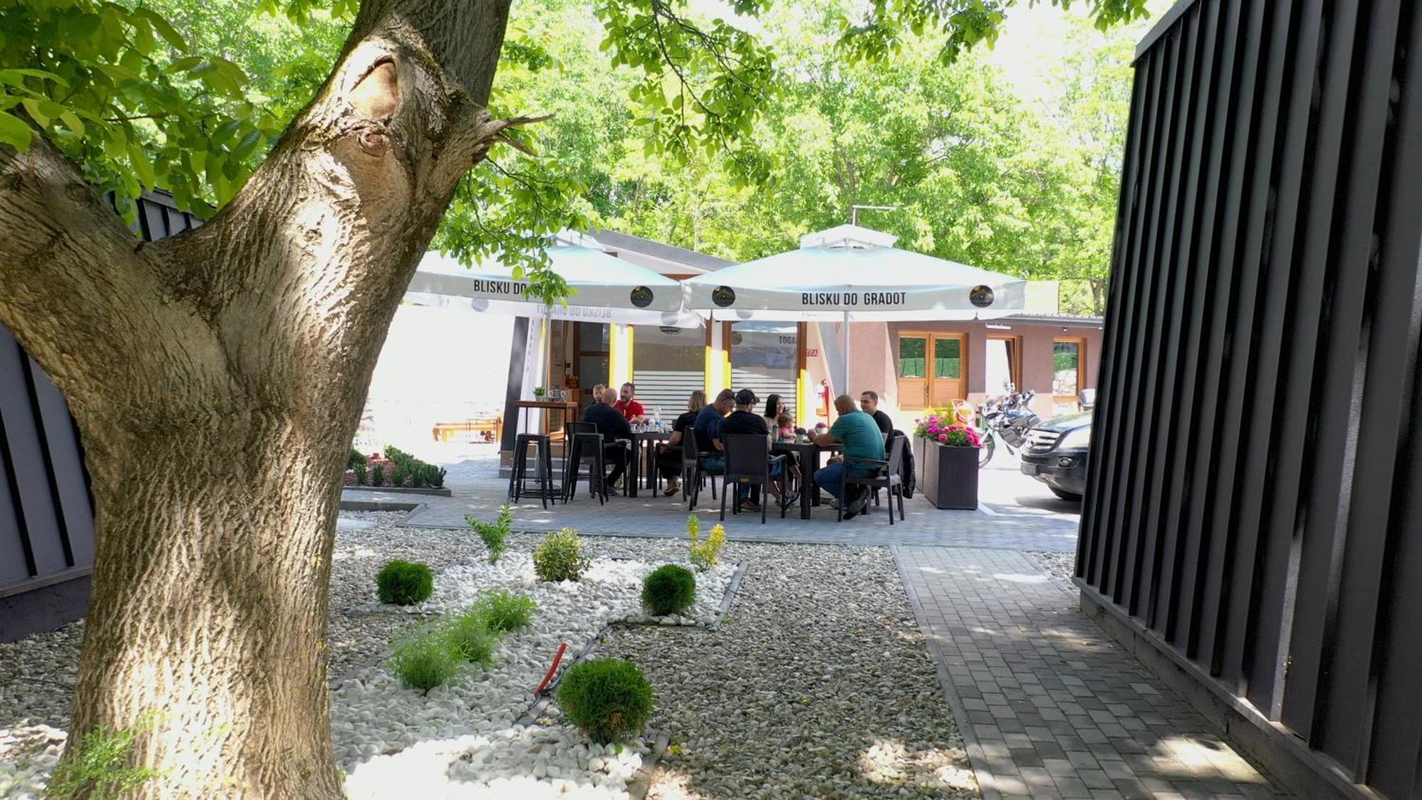 Blisku Do Gradot - Riverfront Luxury Cabins Skopje Eksteriør billede